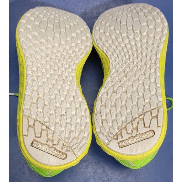 Rare Run Disney 2015 New Balance Tinkerbell 5.5 Green Glow Running Shoes Fairy - Picture 12 of 12